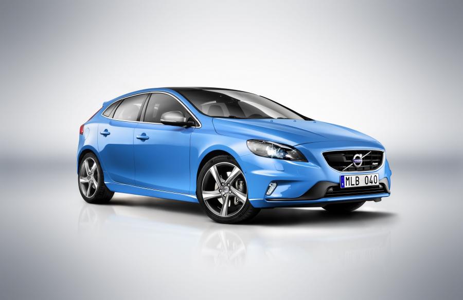  Volvo V40 R-Design 2012 года  (фото 1 из 15)